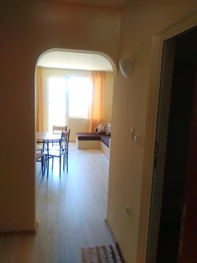Aparthotel Lucky Family Ravda Exteriör bild